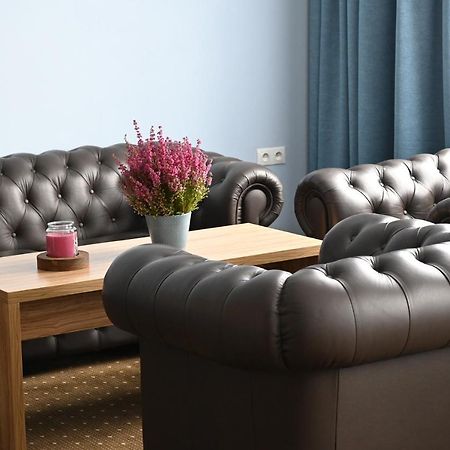 Aparthotel Legnica - Apartamenty Z Aneksem Kuchennym ภายนอก รูปภาพ